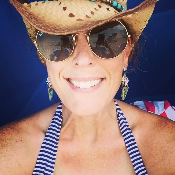 Meet your Posher, Heidi - Picture 6 of 6